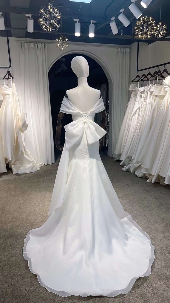 open lace back dress Trumpet-Mermaid Court Train Organza Wedding Dress COCOMELODY LD3817, 45 Days / As Picture:Ivory / US10-UK12-EUR40