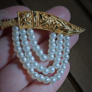 Khukuri-broche