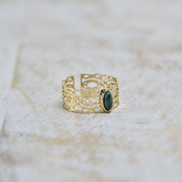 18k Gold Plated Gothic Vintage Cut Out Green Stone Ring