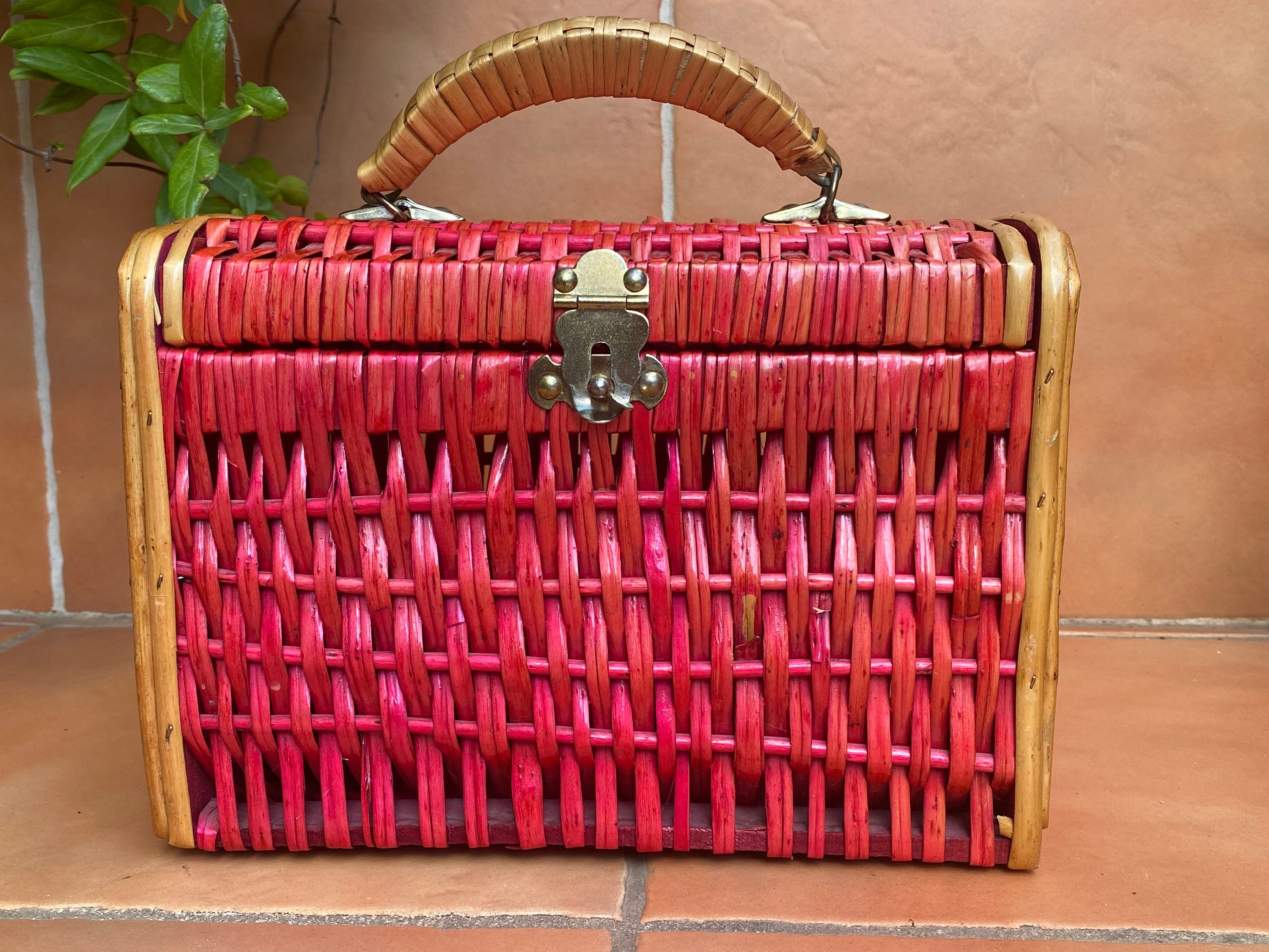 Vintage Pink Wicker Basket With Lid Lunchbox Bag Straw Bag Etsy