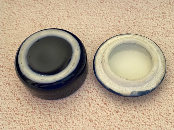 Vintage Porcelain Pill Box Small Round Trinket Bo… - image 2