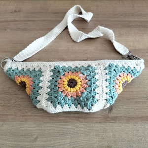 Bohemian Granny Square Crochet Bum Bag Versatile Festival , Fanny Bag and Everyday Accessory, Crochet Fanny Pack,gift