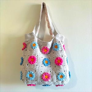 Crocheted floral shoulder bag, handmade knitted summer bag, linen lined. image 1