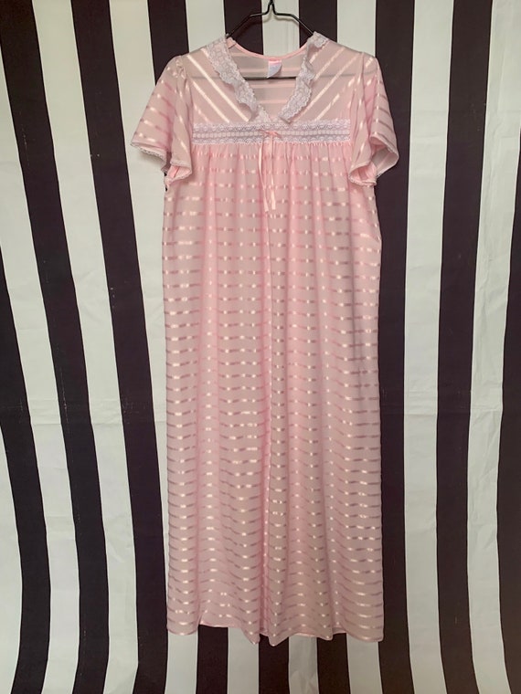 Vintage 70s White Pink Nightdress with Lace and B… - image 2