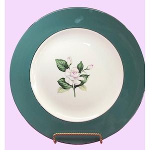 Homer Laughlin Green Rim Cavalier Eggshell White Flower Buds Pink Rimmed Dinner Plate 1950&#39;s