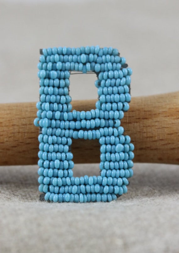 Vintage 1900 Old French Blue Beaded Letter B For Wedding Lettre à Coudre en Perles de Verre sur Fer 