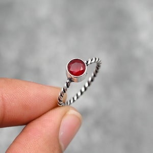 Ruby Ring 925 Sterling Silver Handmade Ring Single Stone Ring Cool Summer Twisted Band Rings Ruby Gemstone Ring Christmas Gifts for Her