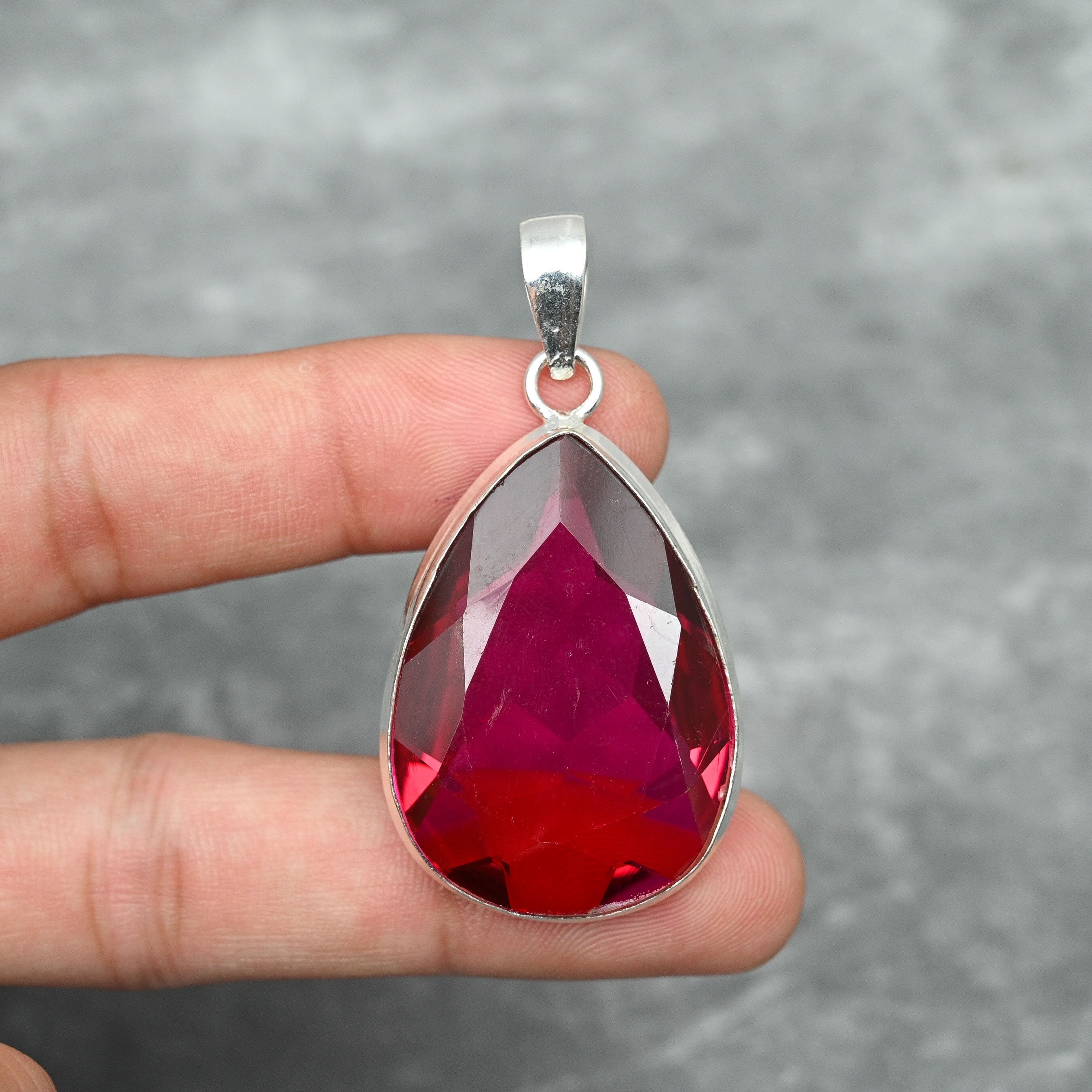専用ハンドメイド Garnet Pendant 925 Sterling Silver Pendant Garnet Gemstone