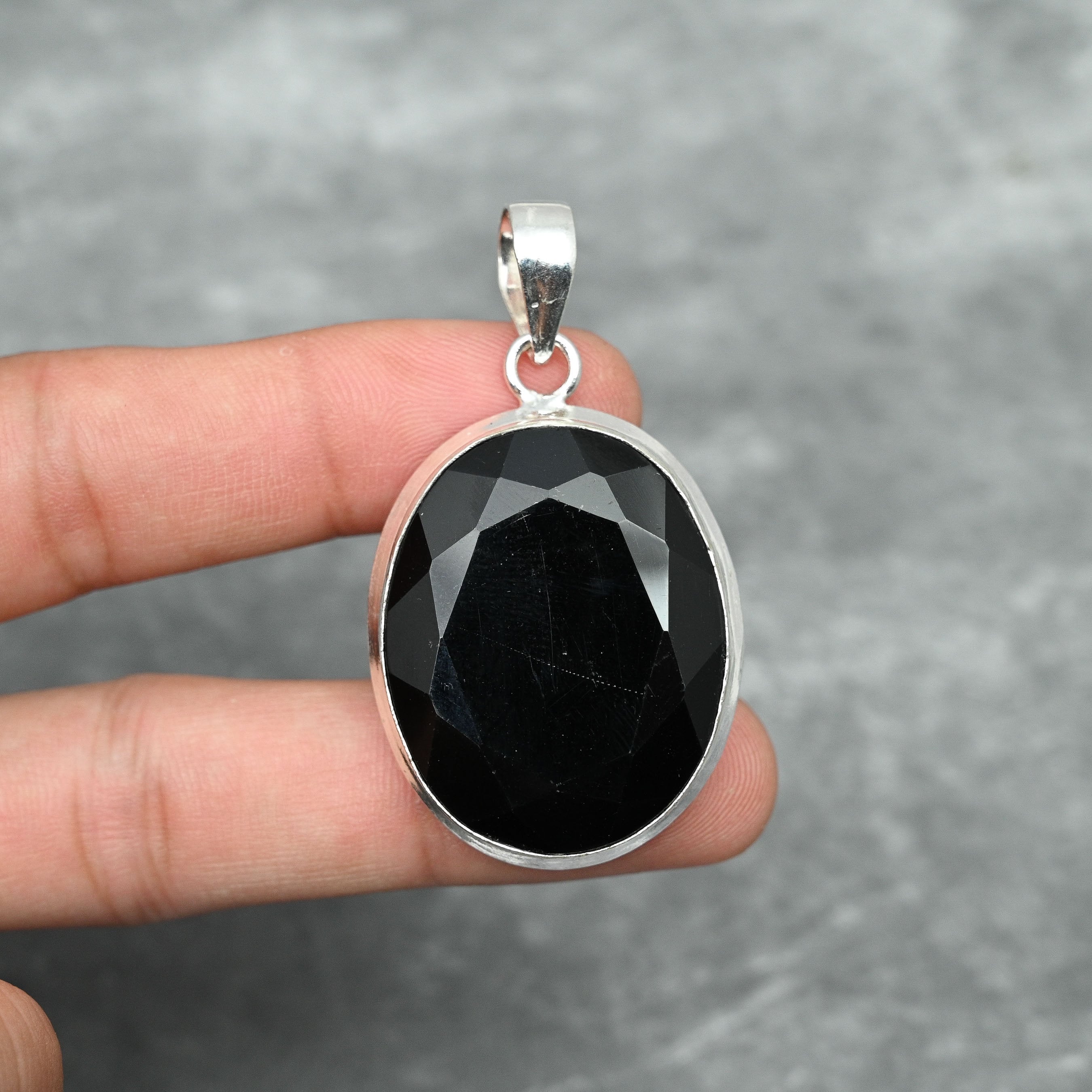 ブラックオニキスペンダント 925スターリングシルバーペンダント