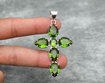 Ciondolo A Croce In Peridoto Fatto A Mano: Gioiello In Argento Sterling 925 Con Pietre Preziose - Italia - Foto 3