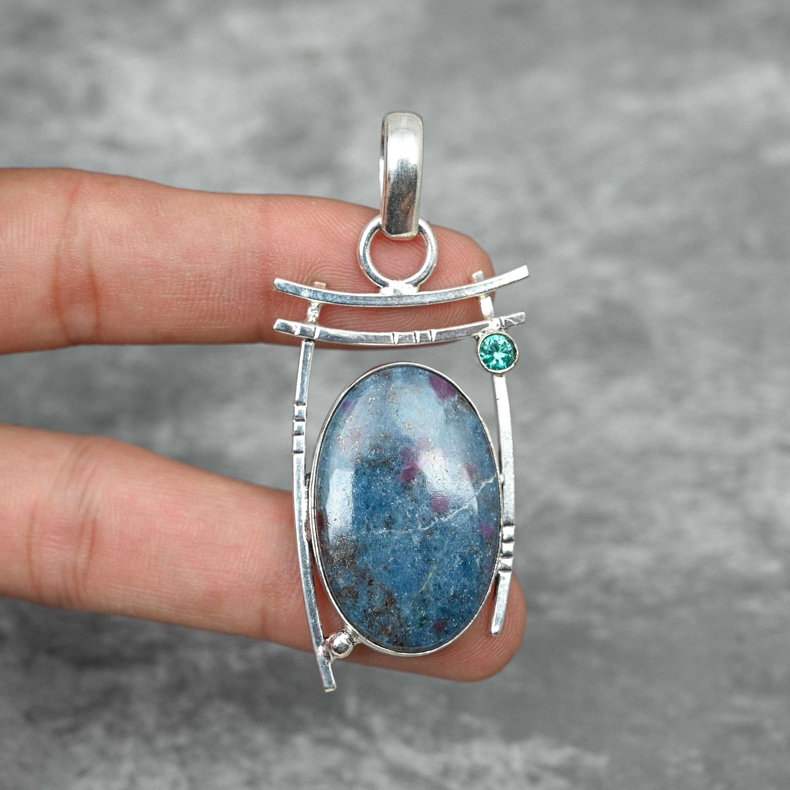Pendentif En Cyanite Naturelle - Pierre Bleue énergétique - Collier 46-50 Cm - Cadeau Spiritualité Femme