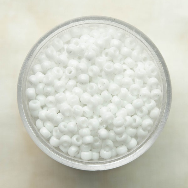 Miyuki 8/0 Round Seed Beads - Opaque White - 8-402