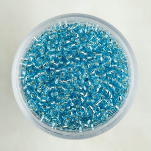 Miyuki 11/0 Round Seed Beads - Silver Lined Aqua - 11-018