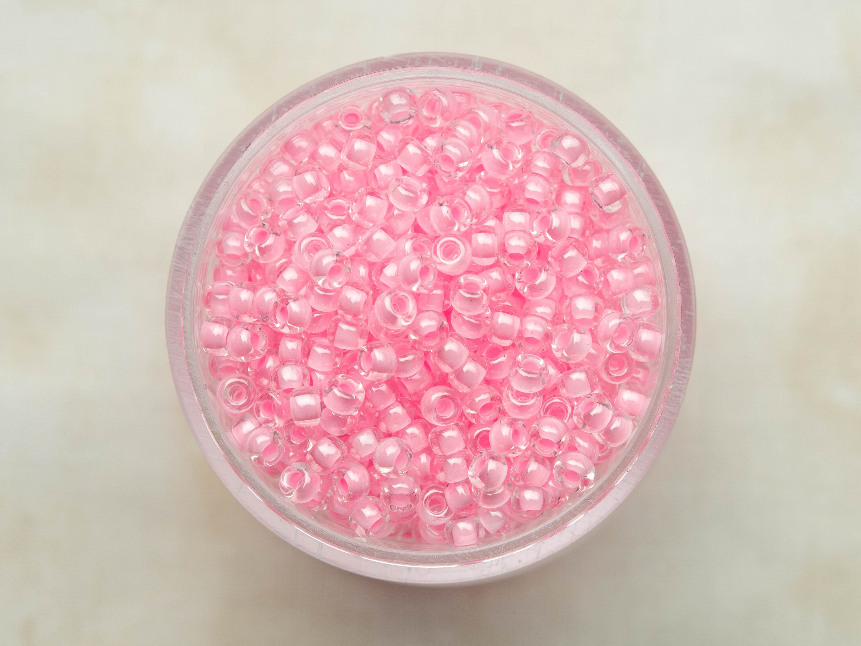 ♡Miyuki♡ Miyuki 8/0 Round Seed Beads - Pink Lined Crystal - 8-207 - Etsy Sweden