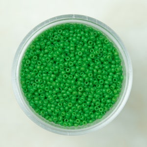 11-4476, Miyuki 22g Duracoat Op Spring Green 11-4476, Miyuki 22g Duracoat Op Spring Green