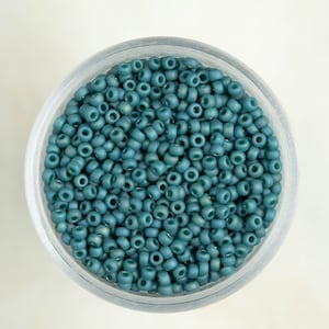 11-4702, Miyuki 22g Frost Opaque Glaze Rainbow Peacock 11-4702, Miyuki 22g Frost Opaque Glaze Rainbow Peacock