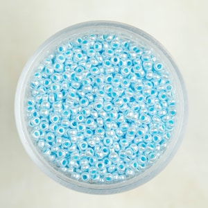 Miyuki 11/0 Round Seed Beads - Aqua Lined Pearl White - 11-430