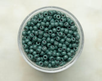 Cuentas redondas Miyuki 8/0 - Duracoat opaco teñido azul grisáceo - 8-4481
