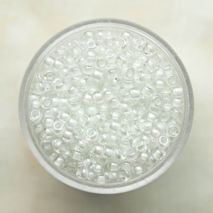 Miyuki 8/0 Round Seed Beads - White Lined Crystal - 8-1104