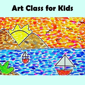 Può includere: Opera d'arte per bambini colorata con il testo "Art Class for Kids". L'immagine raffigura un paesaggio con un sole giallo, montagne, barche a vela e uccelli. Il cielo è arancione e giallo, e l'acqua è blu.