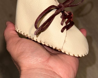 Size 4 leather baby moccasins handmade Buffaloafer Brand booties soft shoes