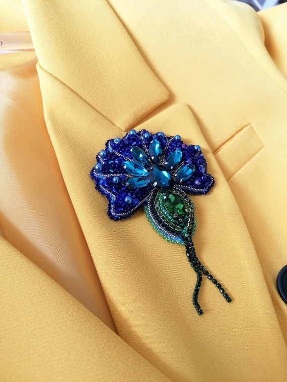 Blue Lotus Flower Brooch lotus Jewelery crystal Pin Brooch
