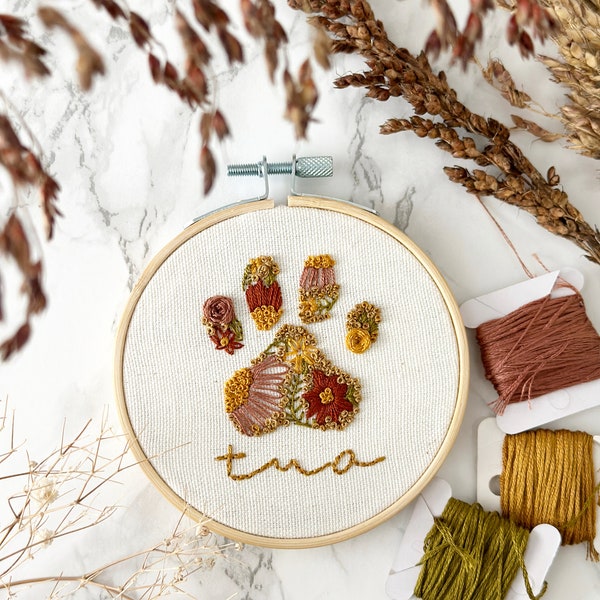 Hand Embroidered Floral Paw Print: Pet Remembrance Gift