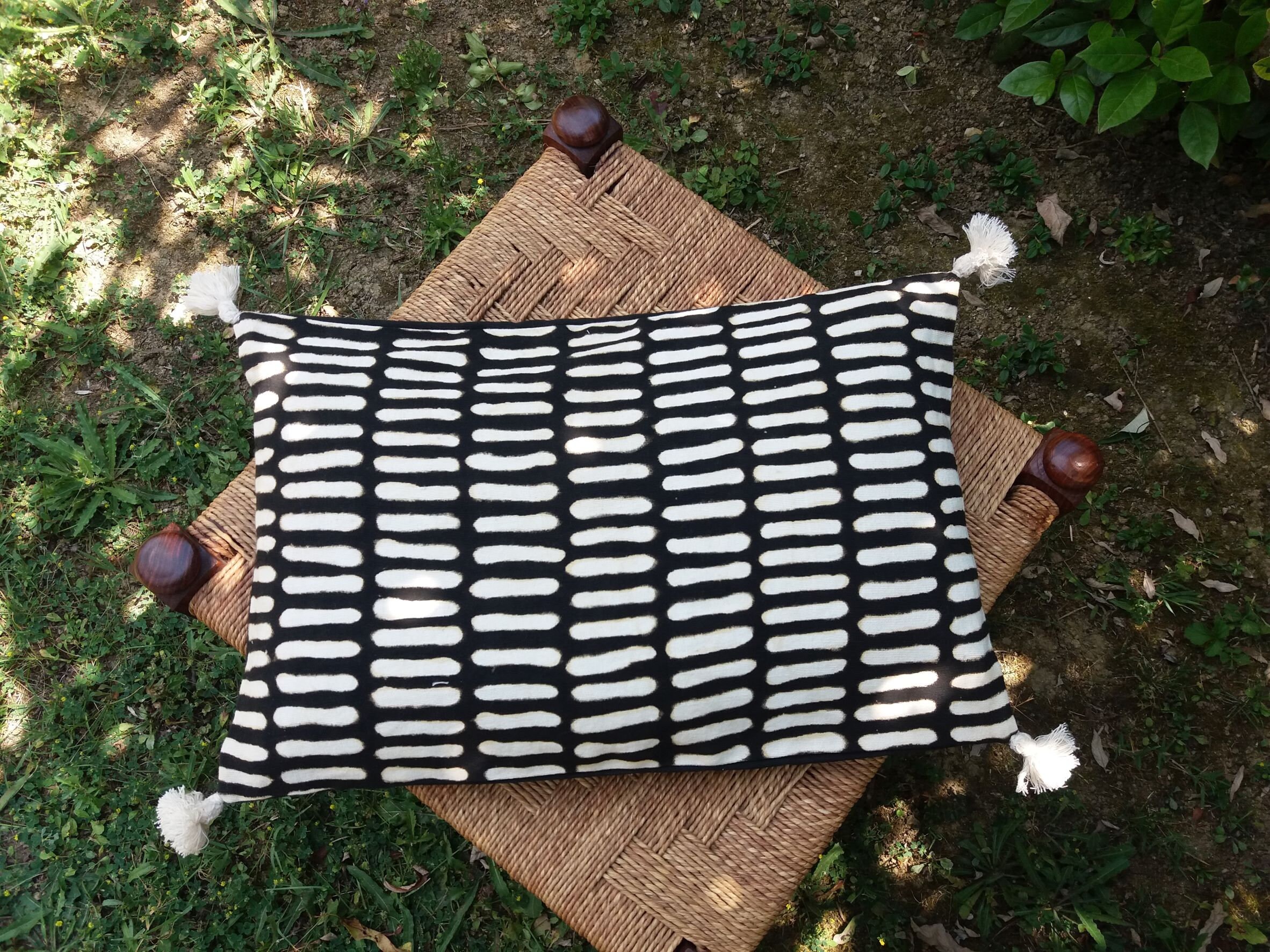 Coussin en Bogolan 50x30cm, Noir et Blanc