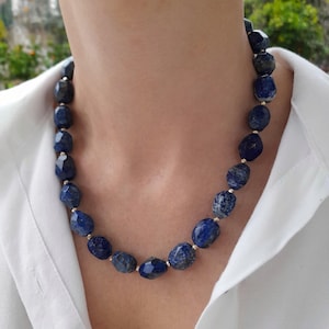 Raw Lapis Lazuli Necklace Bead Gold. Statement Chunky Gemstone Necklace Gift for Women Mom. Handmade Jewelry. Large Modern Necklace Beaded