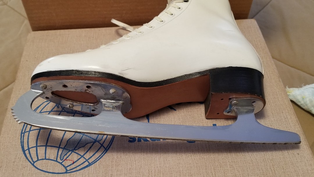 Vintage Riedell Ice Skates With Blade Guards Women's Etsy
