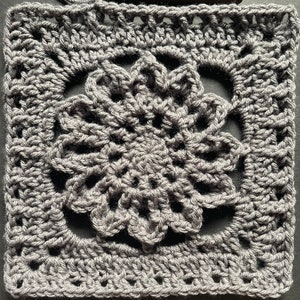 Feelin' Fine Flower Granny Square Crochet Pattern 9x9in