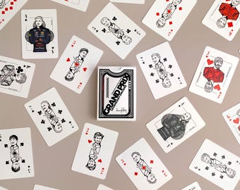 Baraja de cartas de Fórmula 1: 53 pilotos de F1 ilustrados en una baraja de póker de Gran Premio *Paquete de pegatinas de regalo