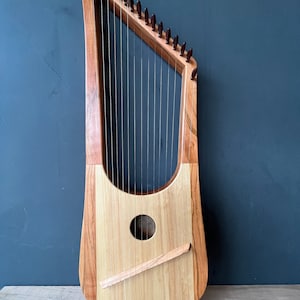 Lyre 16 String - Diatonic and Chromatic Tuning Scheme Cherry Timber