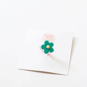 Flower Plastic Band Ring | Green
