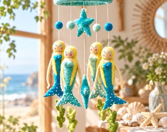 Handgjord filt sjöjungfru spjälsängsmobil, kustnära barnkammardekor, babyshowerpresent