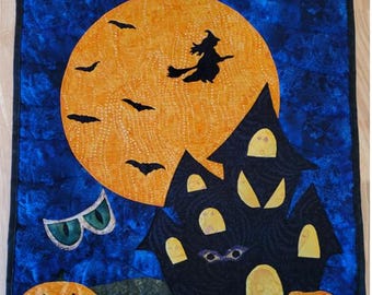 Haunted House Mansion Cat Quilted Wall Hanging Decoration - Etsy