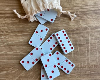 Handgefertigtes, farbenfrohes Domino-Set | Personalisiertes Spielgeschenk | Dekoratives Design | Brettspiel | Einzigartige Geschenkidee | Umweltfreundliches Geschenk | Spieleabend