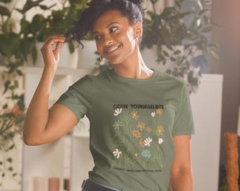 Camiseta Wildflower Faith: Versículo bíblico de compasión, algodón hilado en anillos