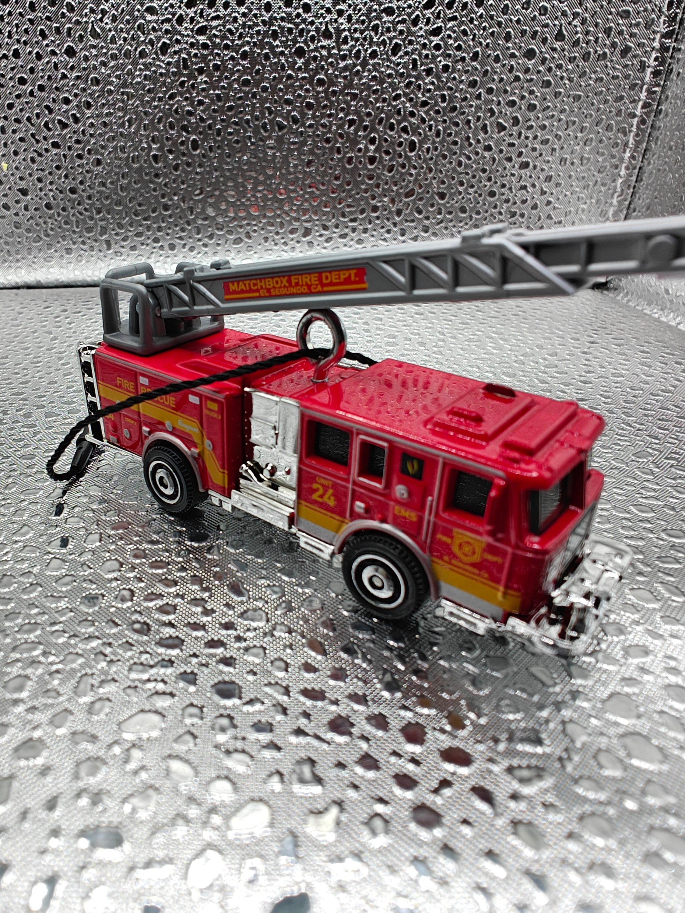 Matchbox Moving Parts Seagrave Firetruck Ladder Truck RED