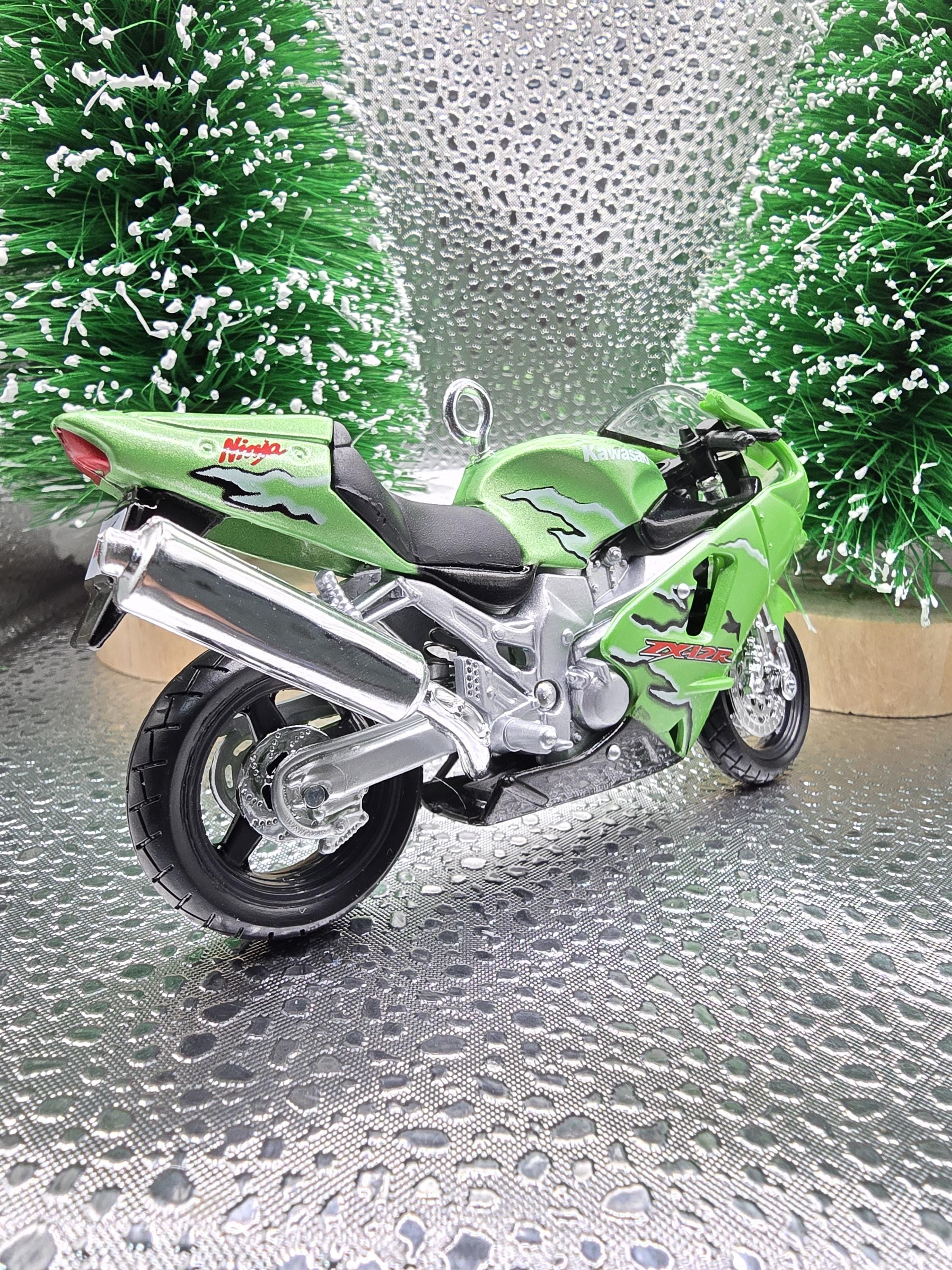 Kawasaki Ninja ZX 12R GREEN Motorcycle Christmas Tree Ornament