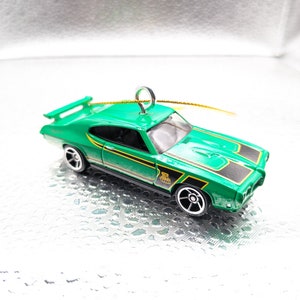Hot Wheels 1970 Pontiac GTO Judge GREEN Christmas tree ornament