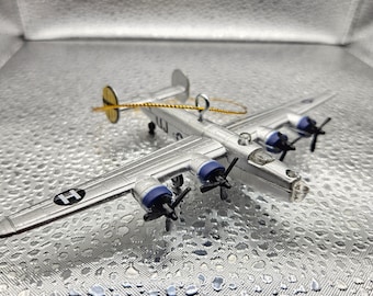 Franklin Mint 1/48 Scale - B-24 Liberator Bomber FOR PARTS - See