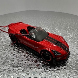 Décoration de sapin de Noël Corvette cabriolet C7 Z06 ROUGE ou BRONZE Hot Wheels