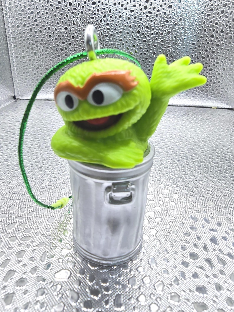 Sesame Street Oscar the Grouch 2.25