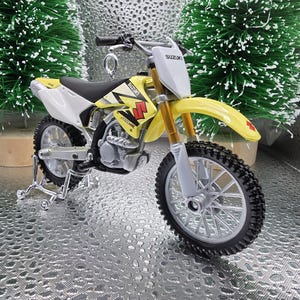 Suzuki RM-Z250 YELLOW motorcycle Christmas tree ornament