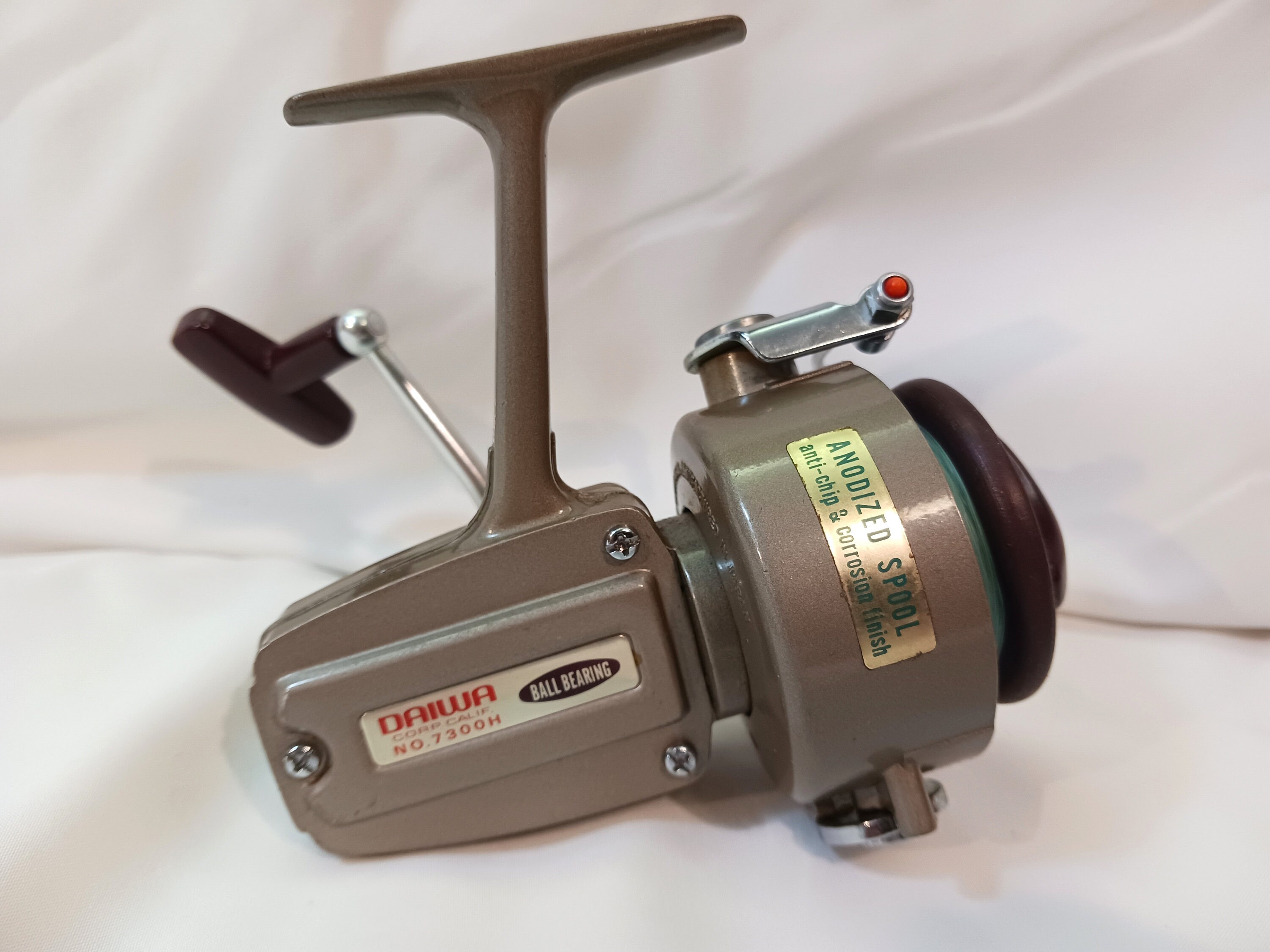 13 fishing origin c low profile reel 13 Fishing ORIGIN C Baitcast Reel 6.6:1 LH