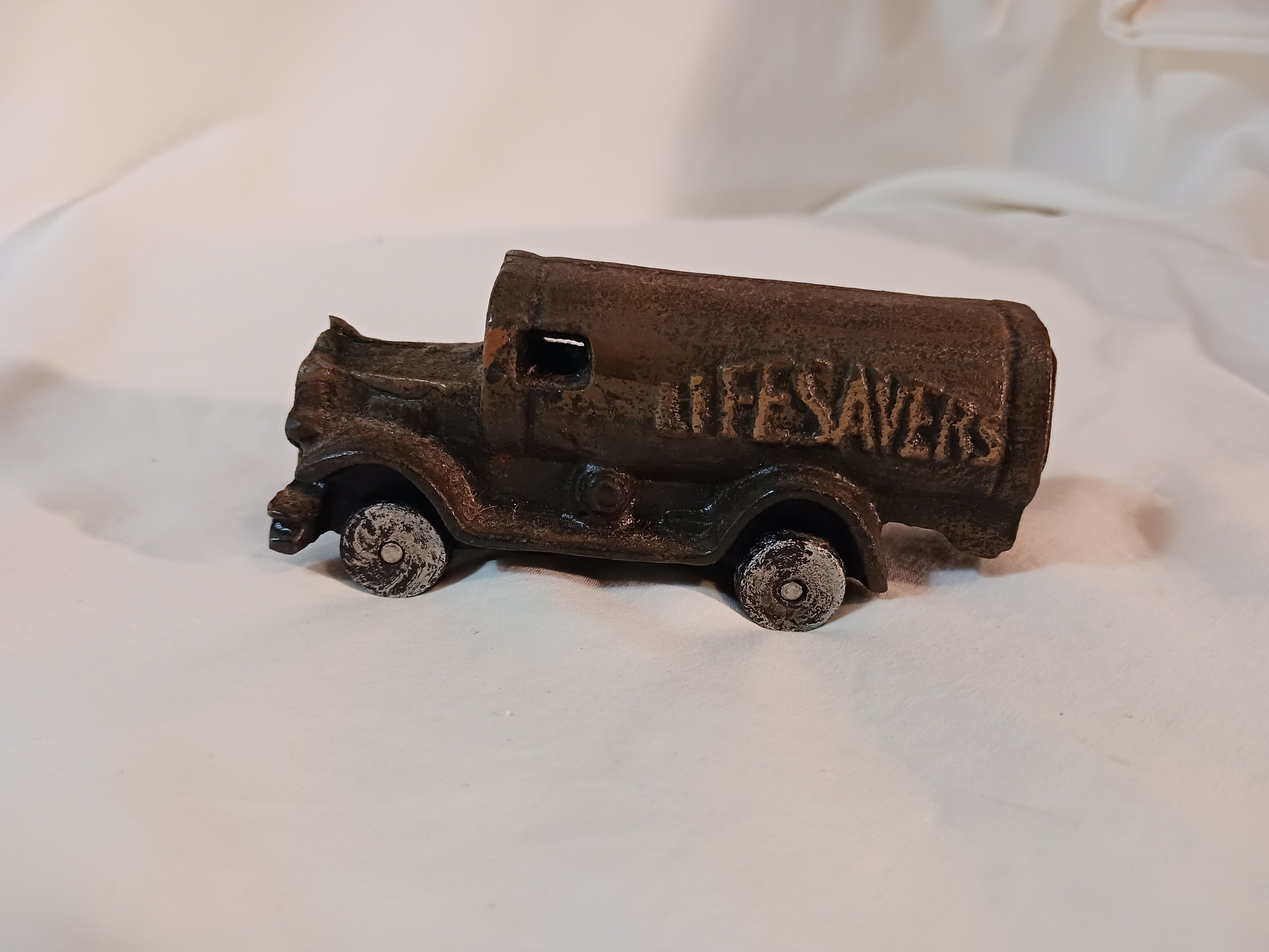 Cast iron tonka trucks hotsell