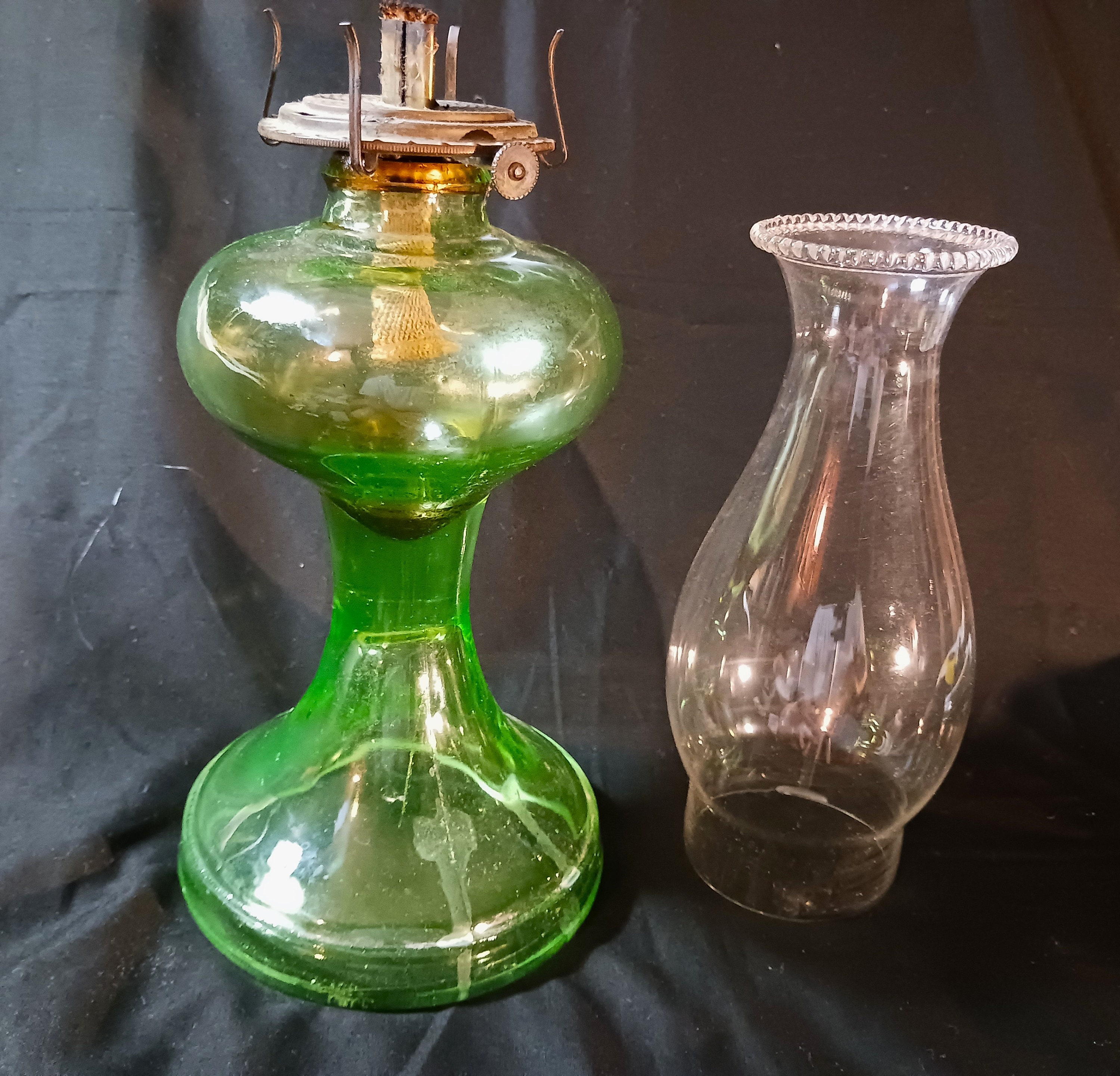 Vintage Antique Oil Lamp Uranium Green Vaseline Depression Glass W