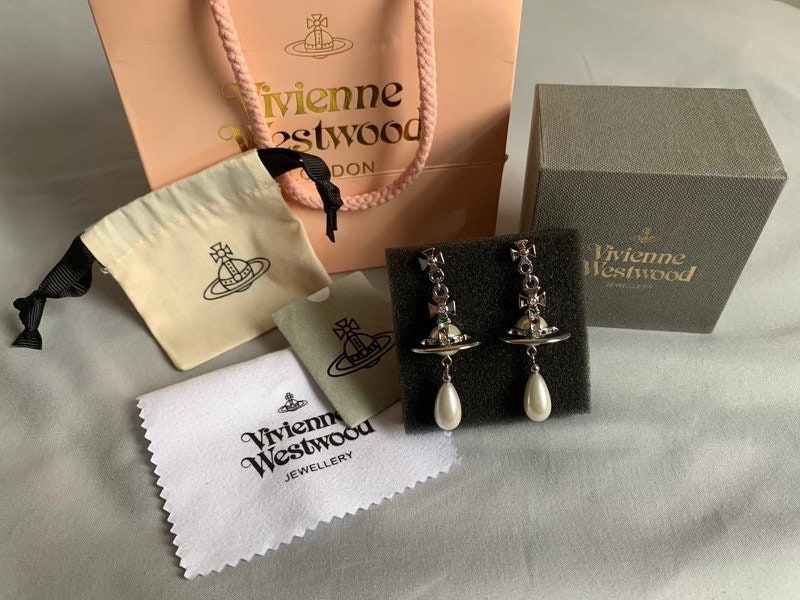 15 Mm Pearl Vivienne Westwood Silver Pearl Orb Drop Earrings 15 Mm Pearl Vivienne Westwood Silver Pearl Orb Drop Earrings