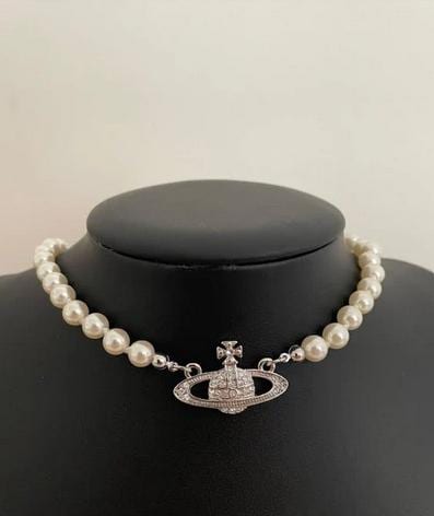 ●Vivienne Westwood● Mini Pearl Bas Relief Necklace Silver Vivienne Westwood Mini Bas Relief Pearl Choker Silver